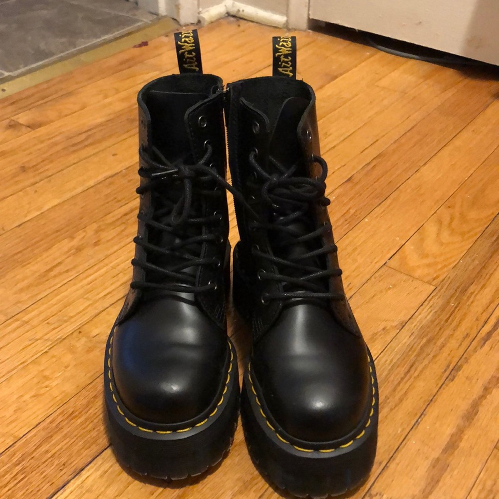 Doc Marten Jadon smooth black, women’s size 6